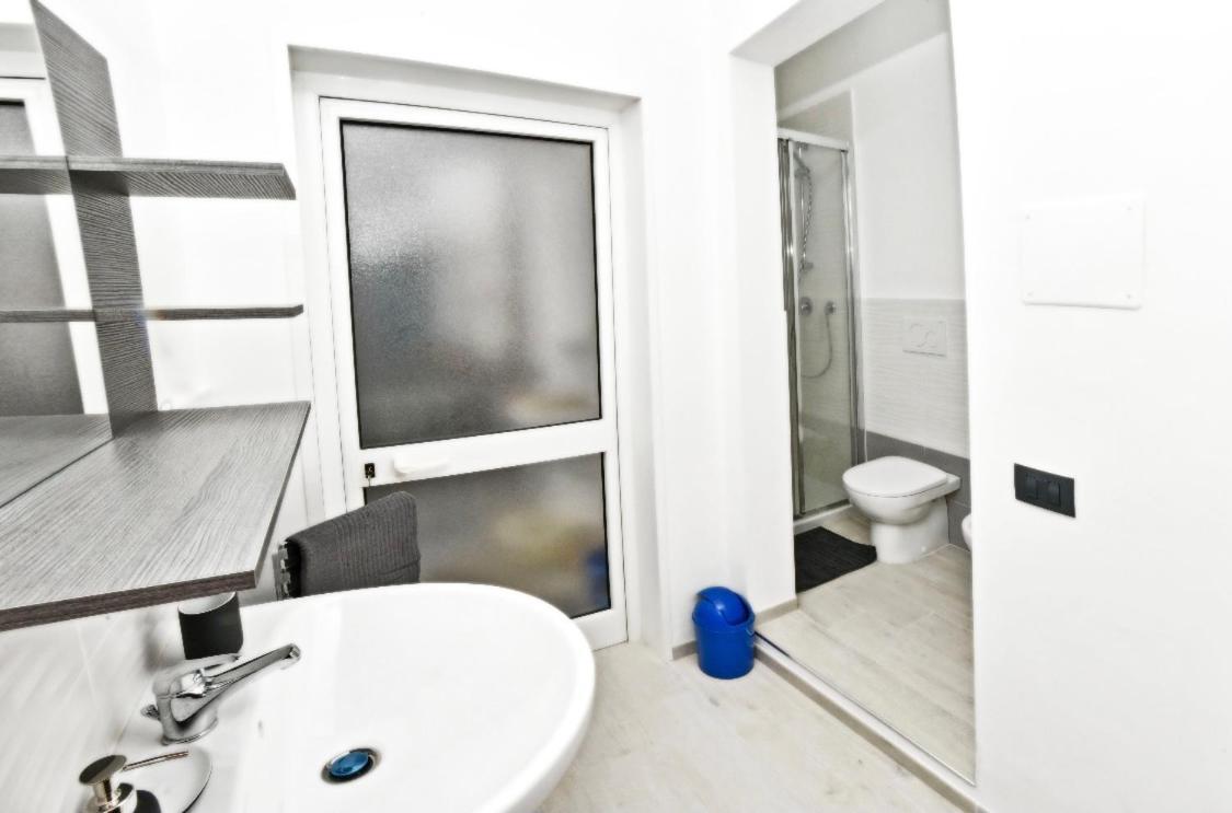 Borgo 98 Guest House Matrimoniale Con Bagno Privato Livorno Exterior foto